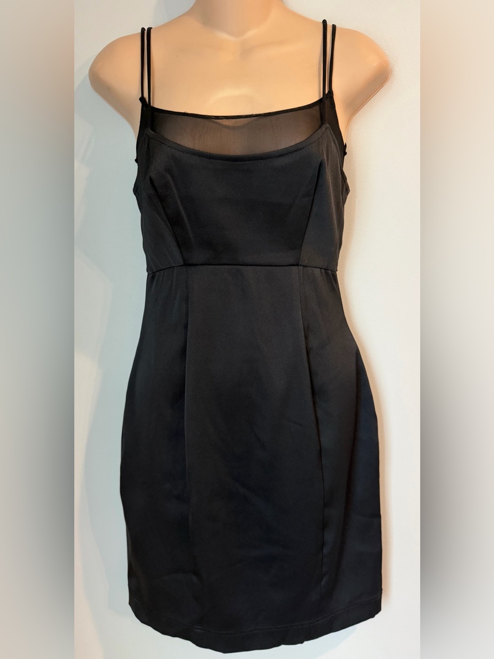 Tadashi Black Strappy Little Black Cocktail Dress Vintage Y2K size 4